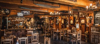 The Oak Tree Inn