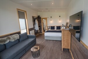 高级小屋 | 高档床上用品、熨斗/熨板、免费 WiFi、床单