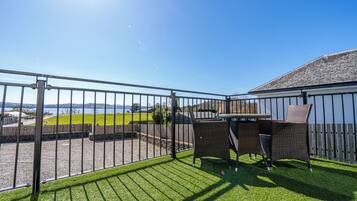 Premium Double Room, 1 King Bed, Lake View | Lake view