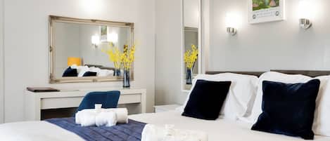 Double Room, 1 Double Bed, Ensuite | Hypo-allergenic bedding, desk, laptop workspace, soundproofing