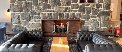 Área de estar no saguão