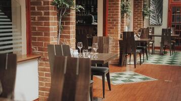 Café da manhã, almoço e jantar