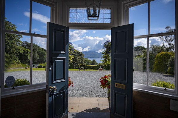 Front of property - Duisdale House Hotel (Sleat)