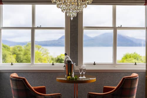 Chambre Deluxe | Literie de qualité supérieure, minibar, décoration personnalisée
