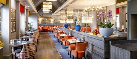 Breakfast, lunch, dinner served; British cuisine