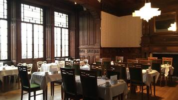 Free daily full breakfast