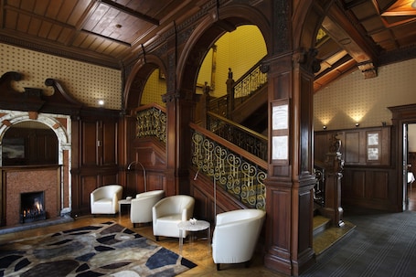 Hall. B+B Edinburgh