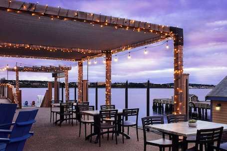 Terrace/patio. Halifax Marriott Harbourfront Hotel