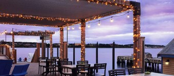 Halifax Marriott Harbourfront Hotel