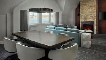 Sengetøy av topp kvalitet, dundyner og senger med overmadrass