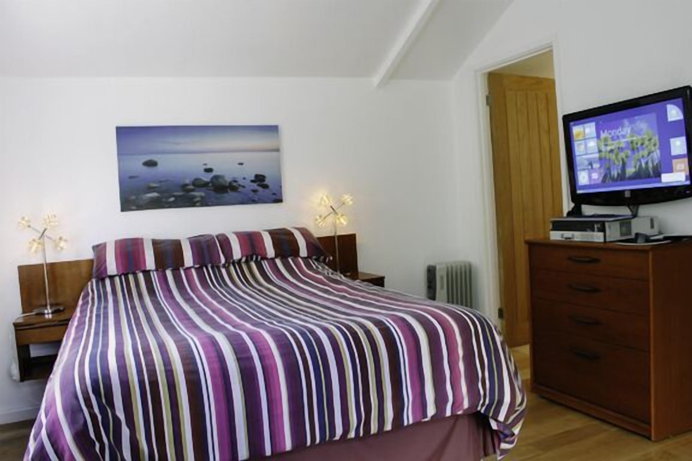 Suite Économique, rez-de-chaussée (Suite 4)