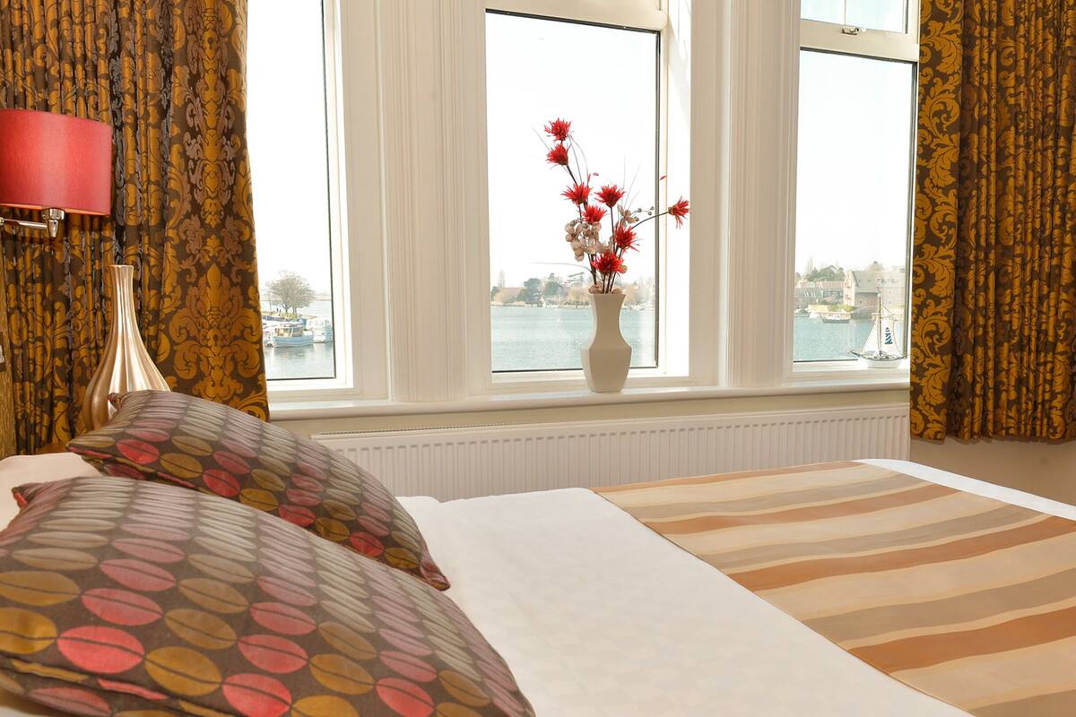 Iron/ironing board (on request), free WiFi, bed sheets