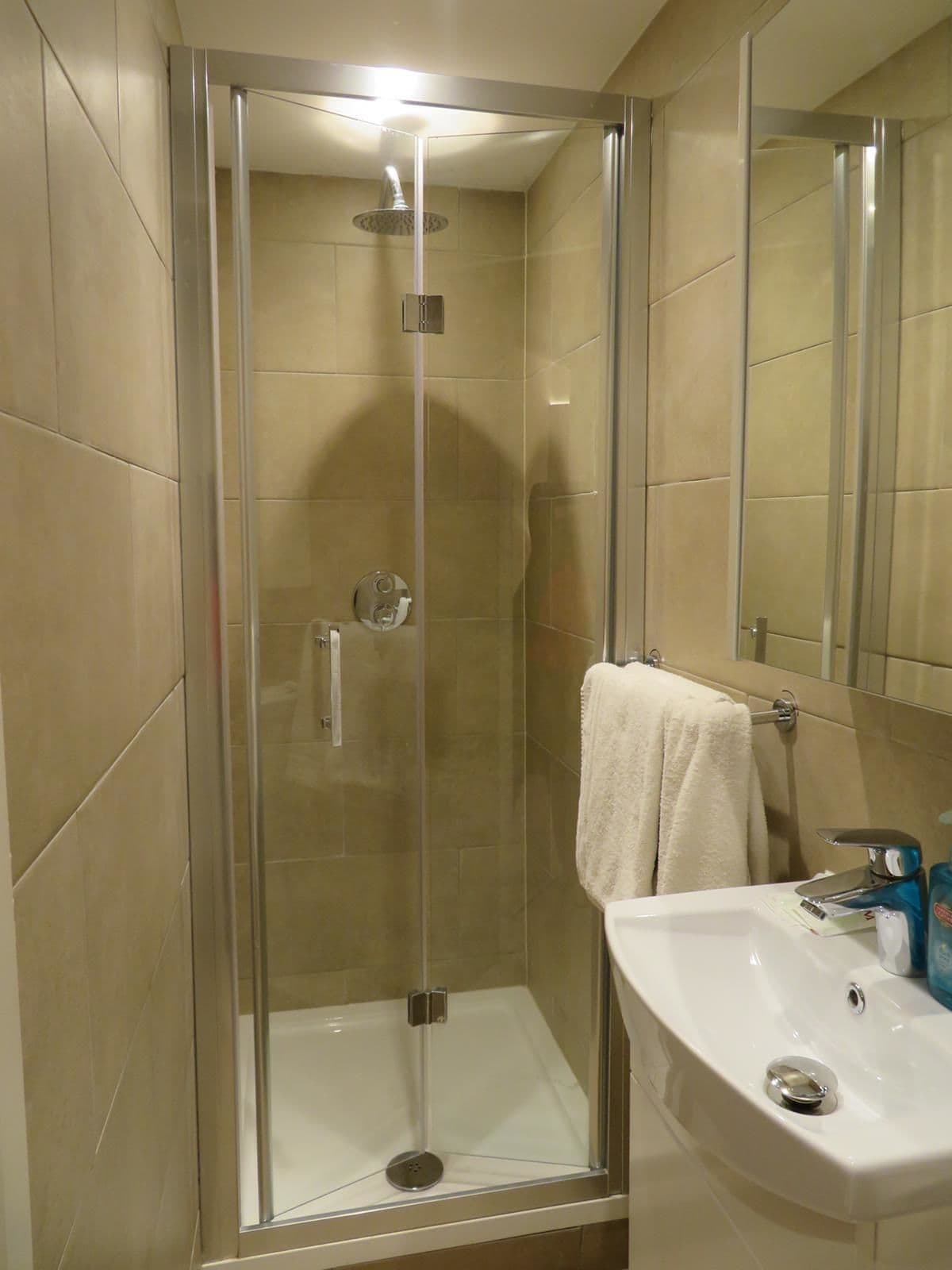 Photo - Glendale Hyde Park Hotel