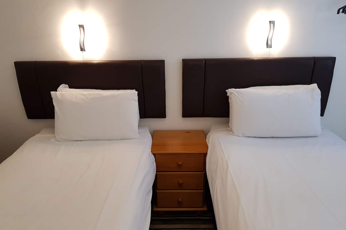 Quarto duplo | Berços grátis, Wi-Fi de cortesia