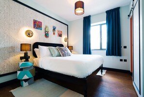 Free cribs/infant beds, free WiFi