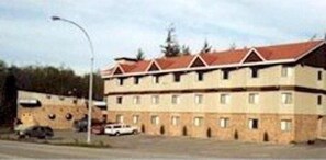 Exterior - Anchor Inn Prince Rupert (Prince Rupert)