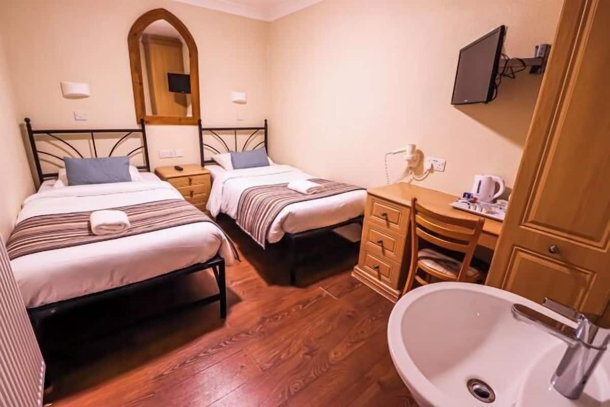 Desk, laptop workspace, iron/ironing board, free WiFi