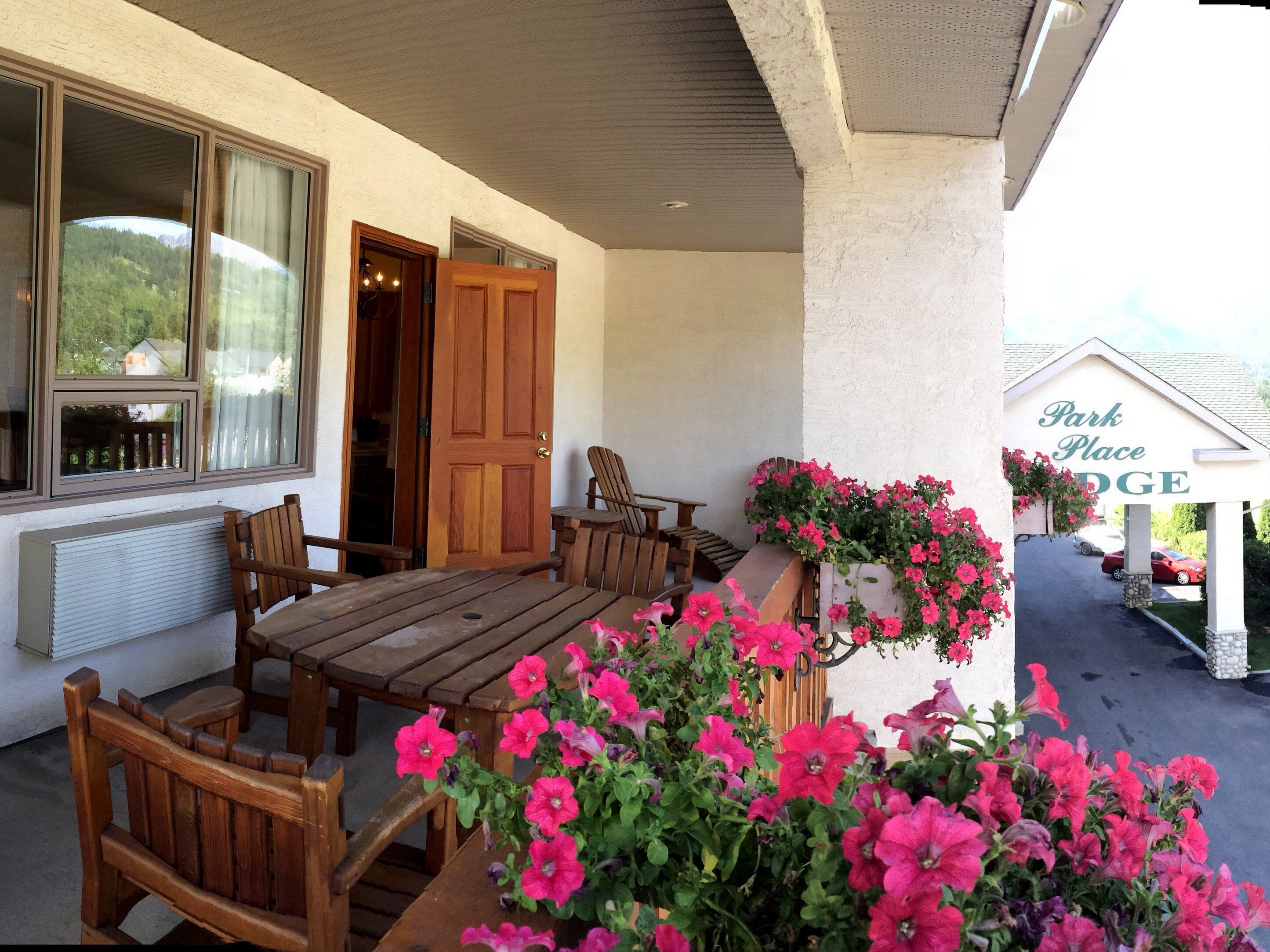 executive studio, 1 king bed with sofa bed, fireplace | terrace/patio