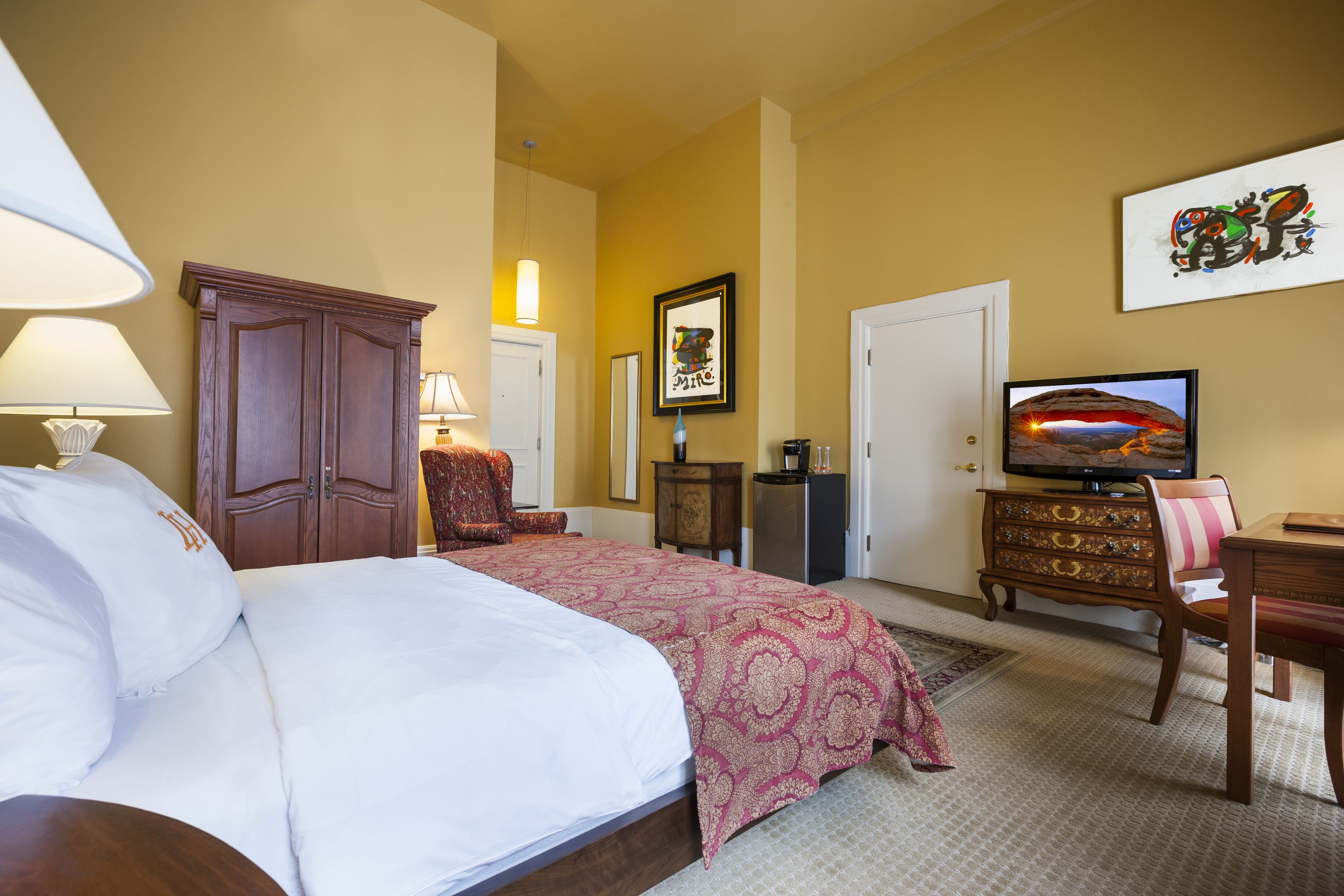 Premium bedding, down comforters, pillowtop beds, in-room safe