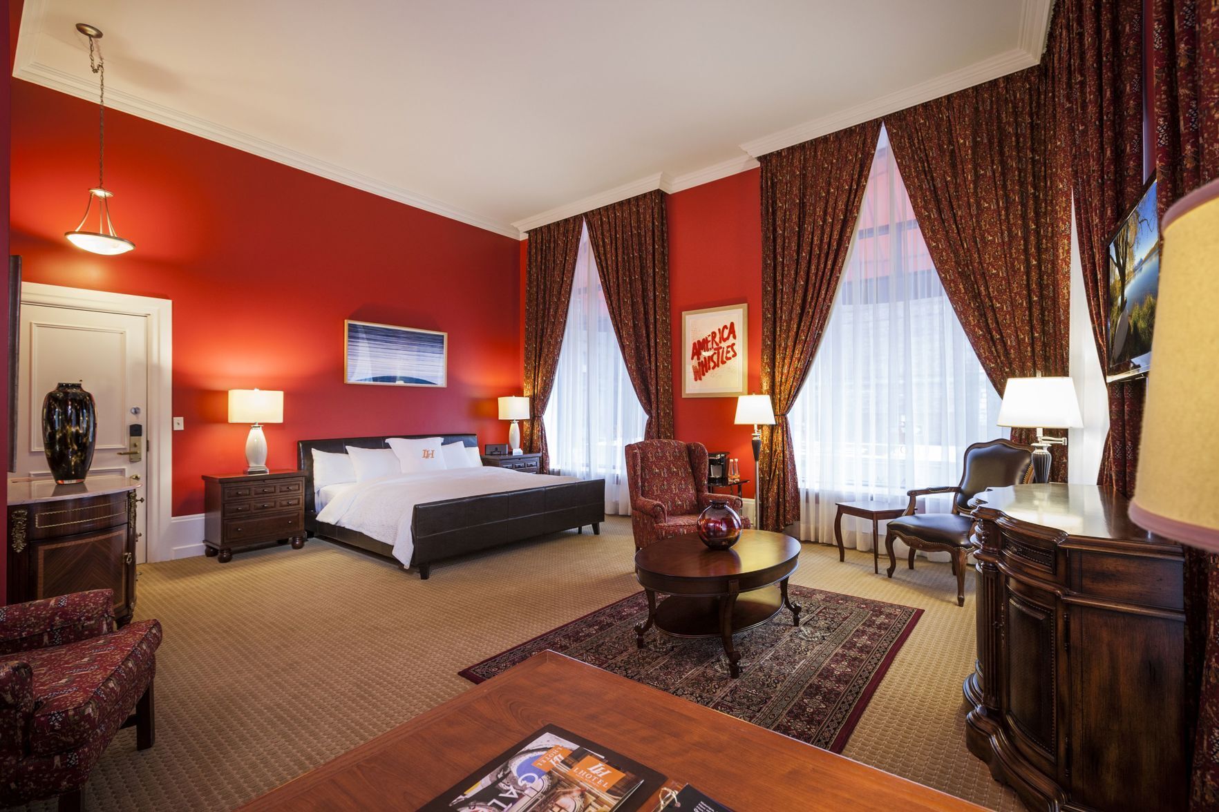 Premium bedding, down comforters, in-room safe, individually decorated