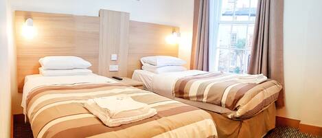 Strykejern/-brett, wi-fi (inkludert) og sengetøy