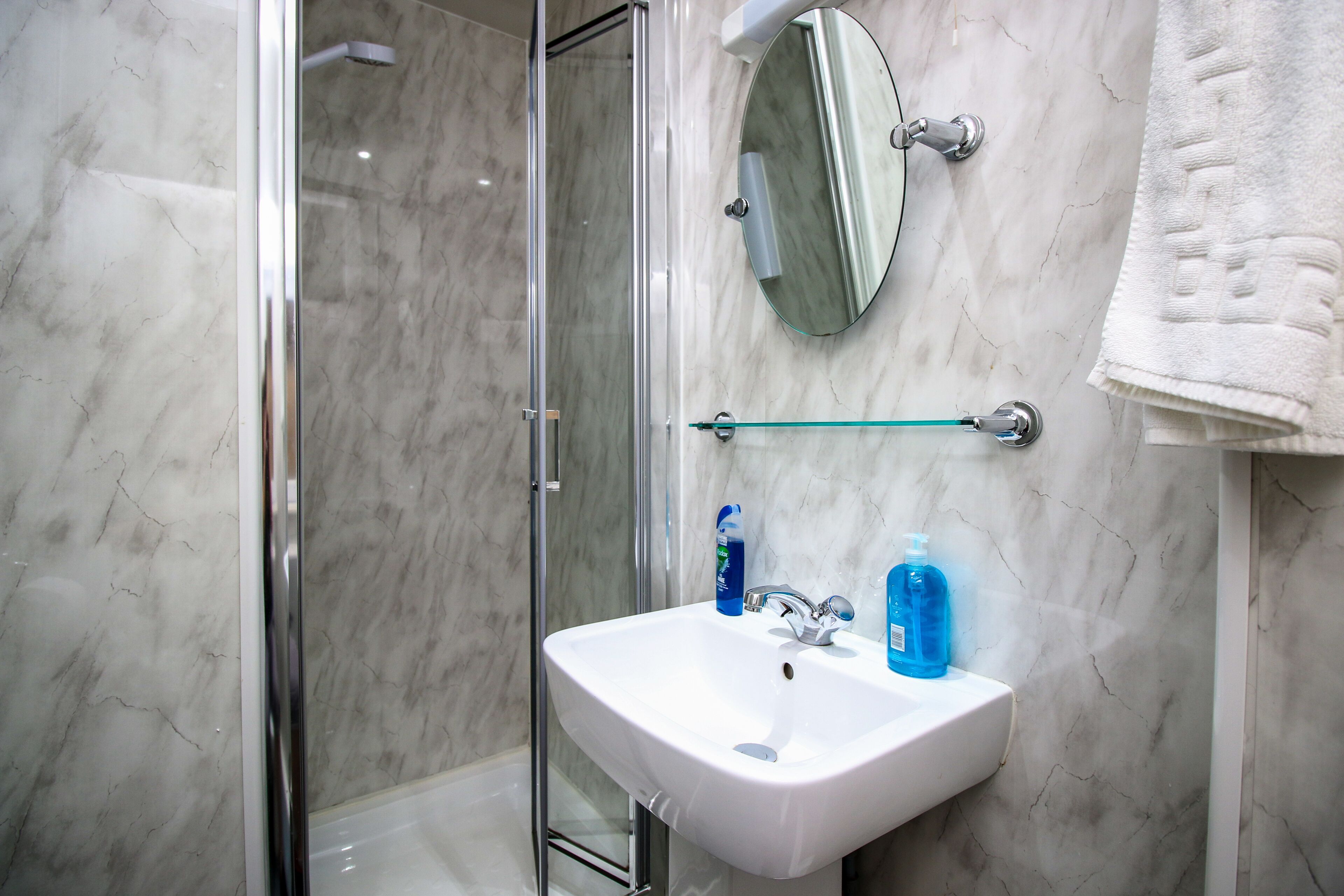 Bathroom shower