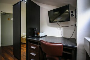 Chambre Triple, salle de bains commune
