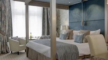 Phòng Deluxe, 1 giường cỡ king, không hút thuốc (Four Poster Bed, View) | 1 phòng ngủ, bộ đồ giường cao cấp, két bảo mật tại phòng