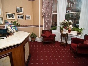 Lounge - Maranton House Hotel (London)