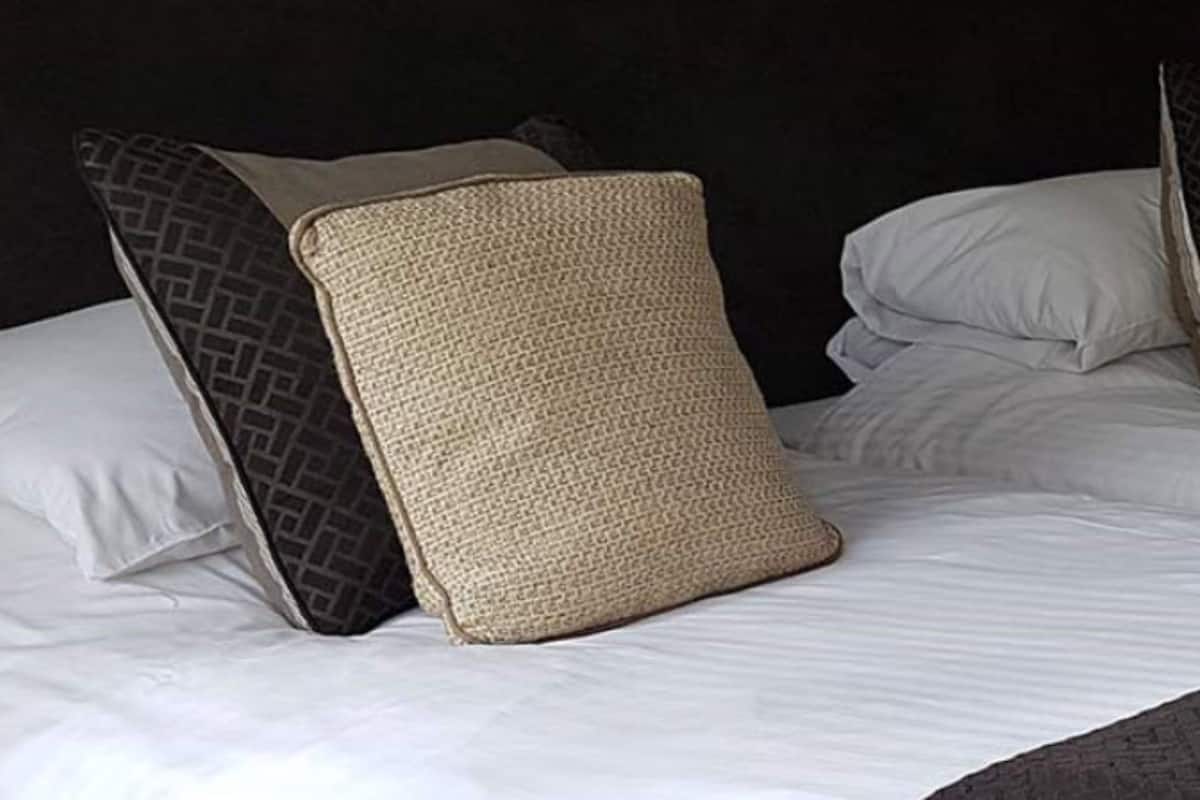 superior twin room | iron/ironing board, free wifi, bed sheets