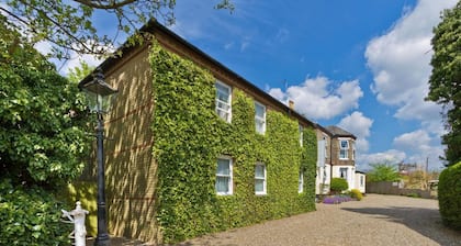 Stuart House Hotel