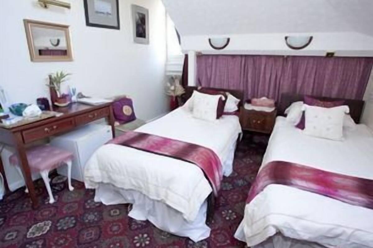 Twin Ensuite