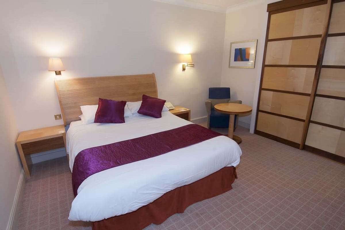 Standard Double Room | Premium bedding, in-room safe, desk, iron/ironing board