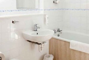 Free toiletries, hair dryer, towels - The Roebuck Inn (Stevenage)