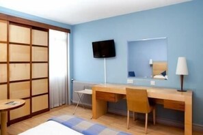 Literie de qualité supérieure, coffres-forts dans les chambres, bureau
