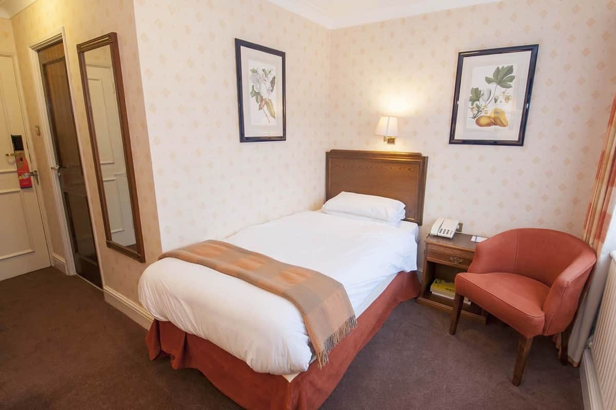 Single Room | Premium bedding, in-room safe, desk, iron/ironing board
