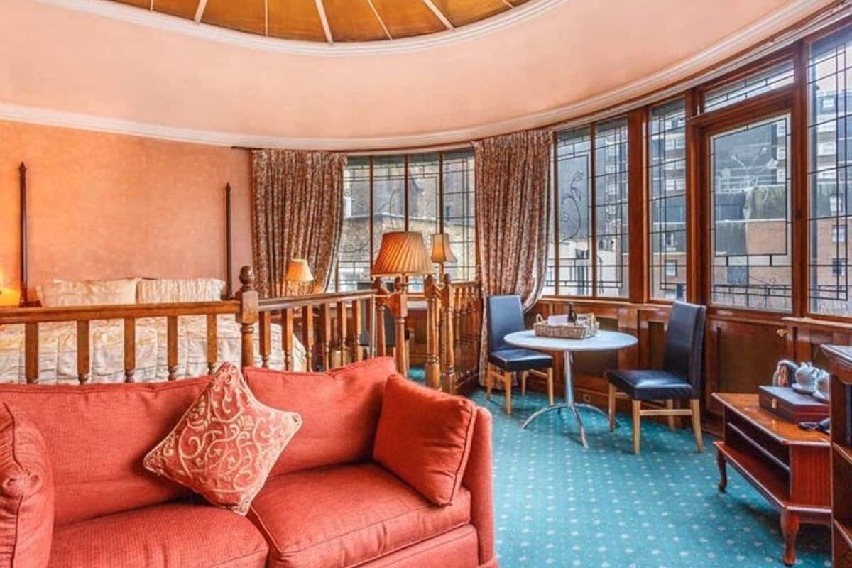 Frette Italian sheets, premium bedding, minibar, in-room safe