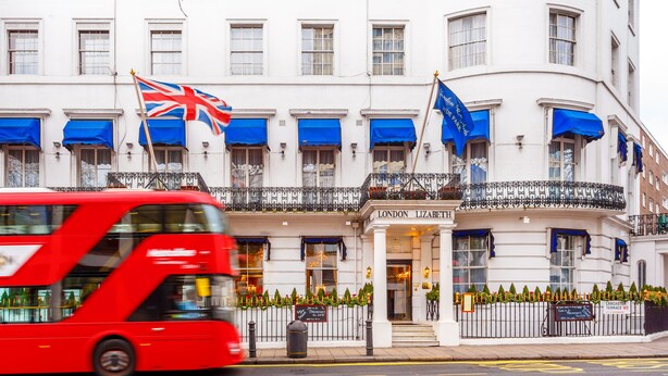 Front of property - London Elizabeth Hotel (London)