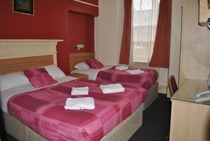 Desk, iron/ironing board, WiFi, bed sheets - Grenville Hotel (London)