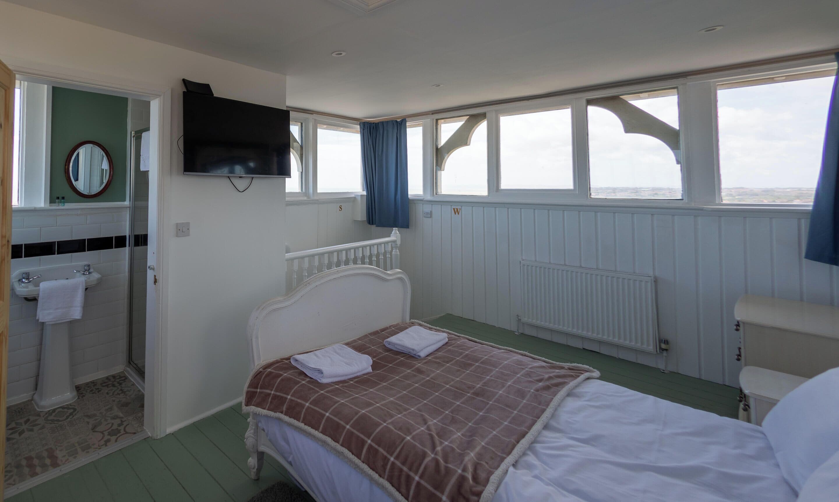 Classic Double Room, Ensuite, Sea View