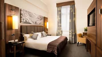 Habitació doble estàndard, 1 llit doble | Minibar, caixa forta a l'habitació i escriptori