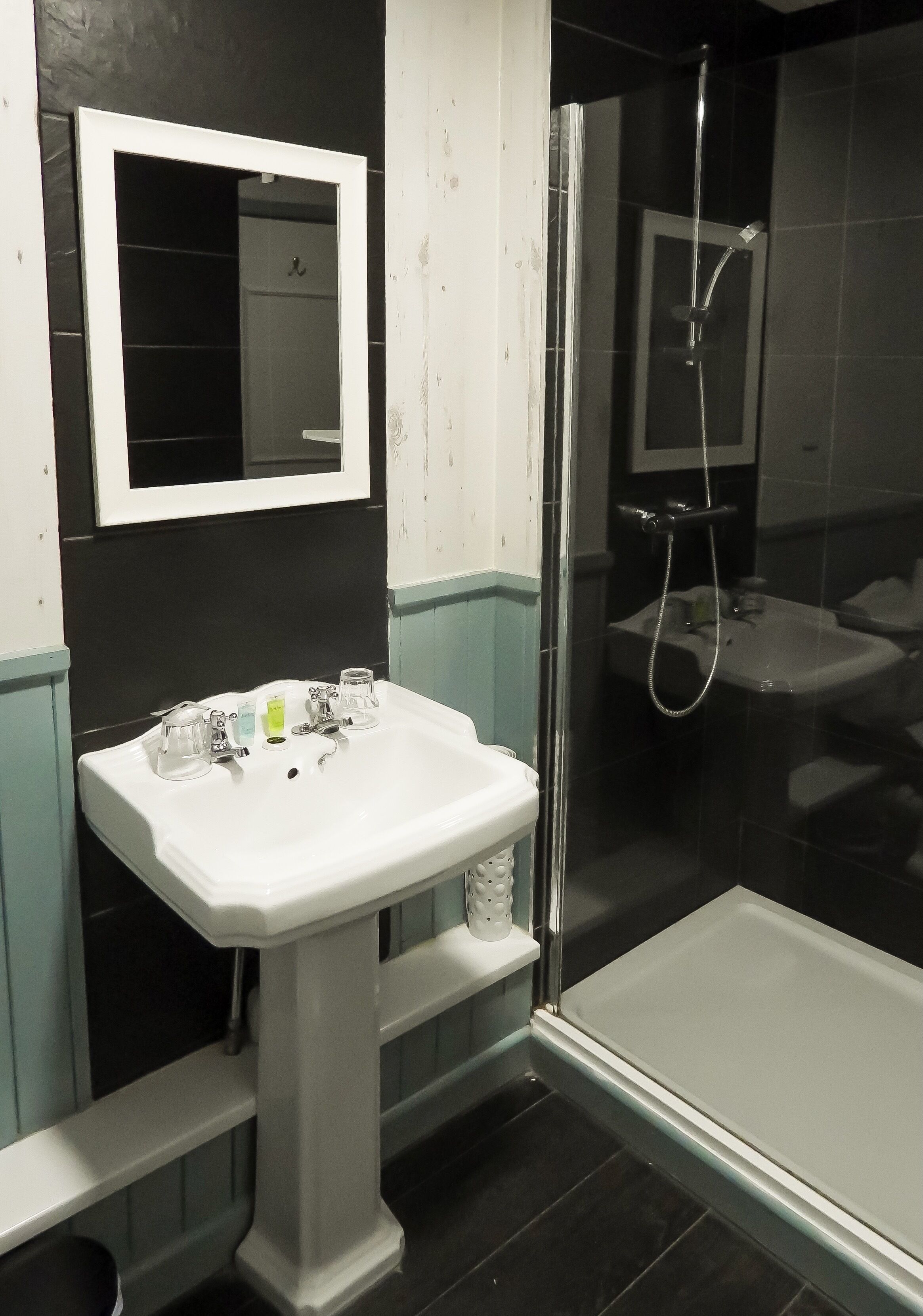 shower, free toiletries, hair dryer, towels