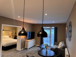 Ground Floor Studio Suite | Living area