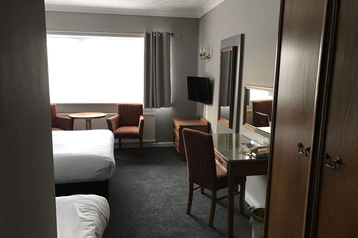 Bureau, espace de travail pour ordinateurs portables