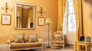 Suite Romantis | 1 kamar tidur, didekorasi berbeda-beda, dan setrika/meja setrika