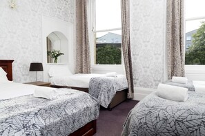 Family Oda (4 beds) | Ses yalıtımı, ücretsiz kablosuz İnternet, çarşaf takımı 