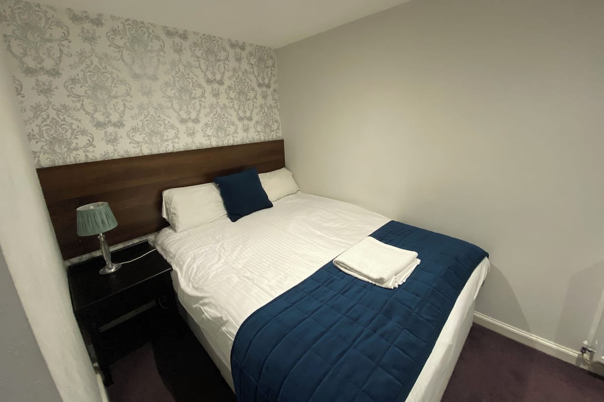 Sistema de insonorización, wifi gratis y ropa de cama