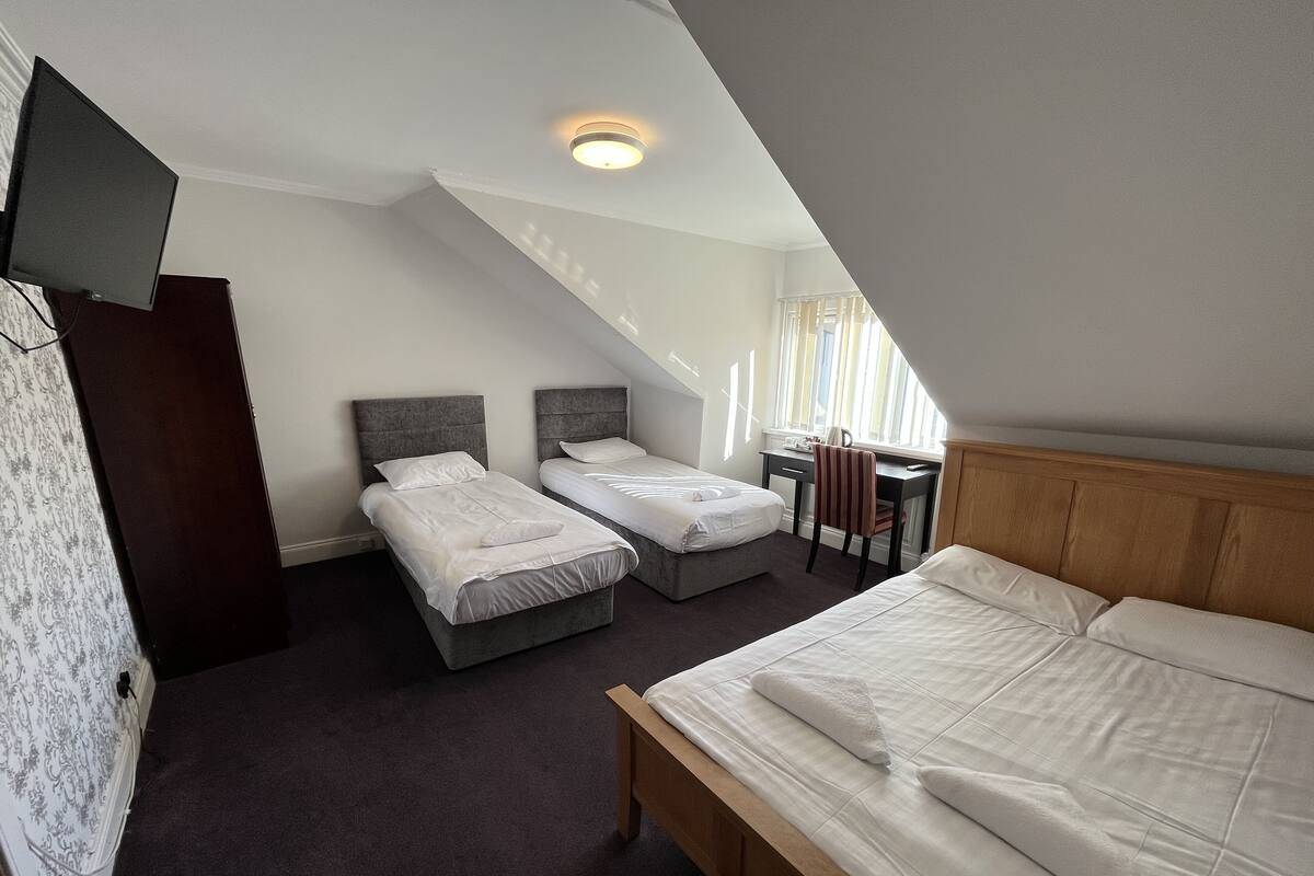 Family Oda (4 beds) | Ücretsiz kablosuz İnternet, çarşaf takımı 