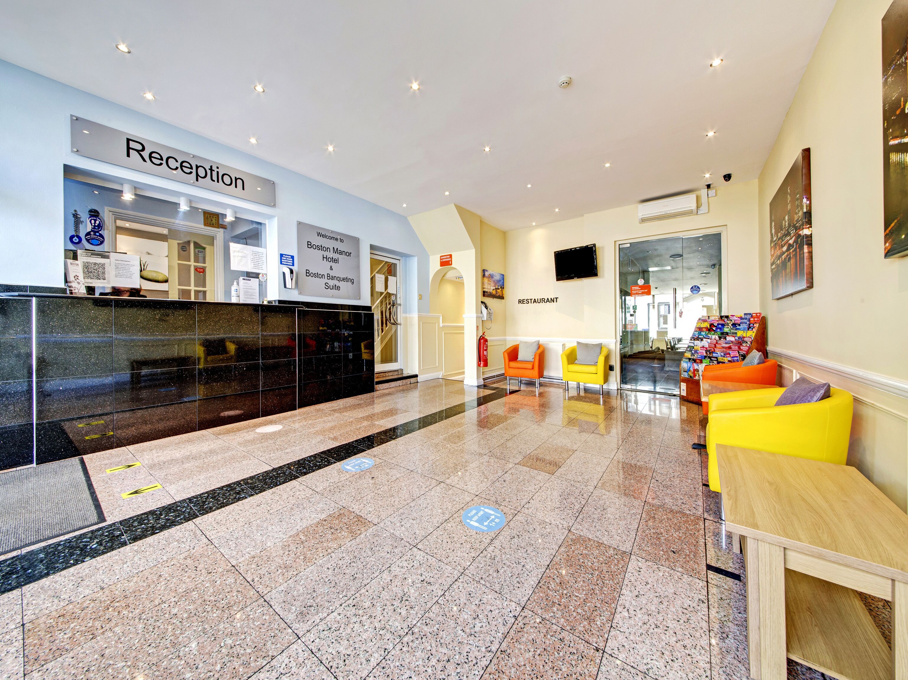 Photo - OYO Bostons Manor Hotel, Hanwell London