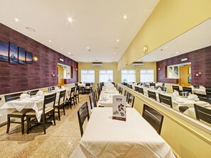 Business center - OYO Bostons Manor Hotel, Hanwell London (London)